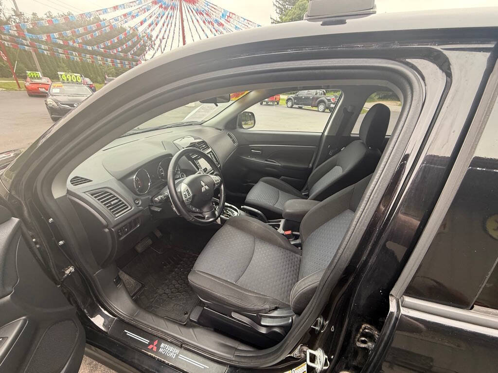 Used 2012 Mitsubishi Outlander Sport SE FWD image 7