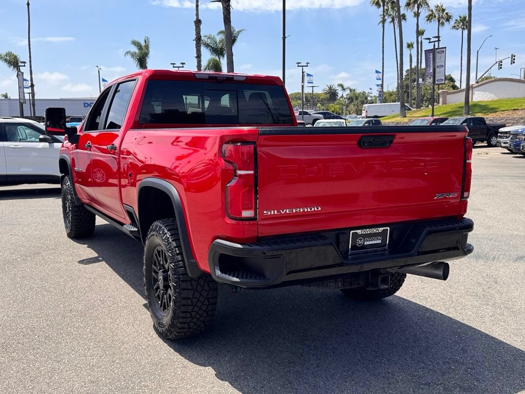 Used 2024 Chevrolet Silverado 2500 ZR2 w/ Technology Package AWD/4WD image 10
