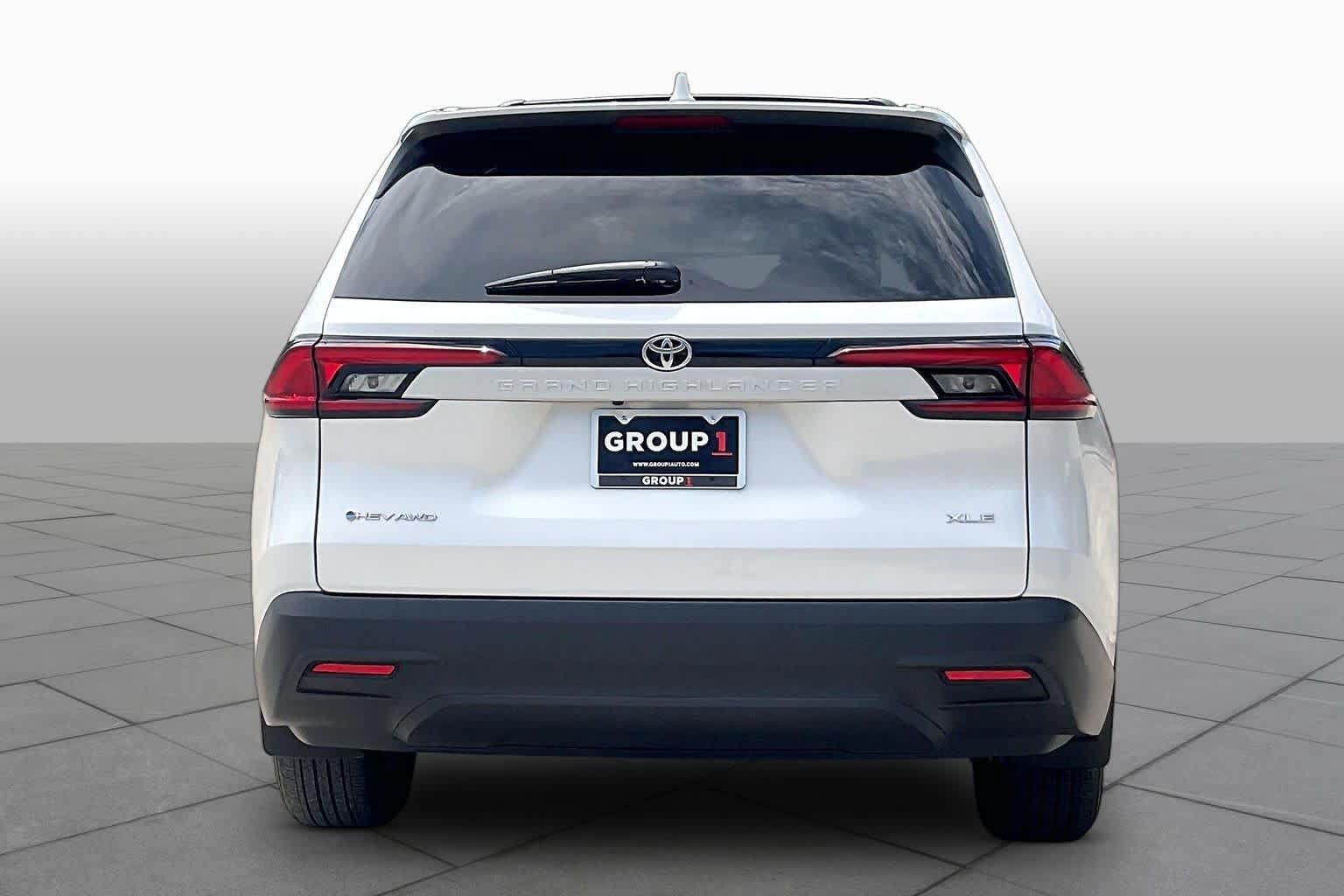 Used 2025 Toyota Grand Highlander AWD Hybrid image 5