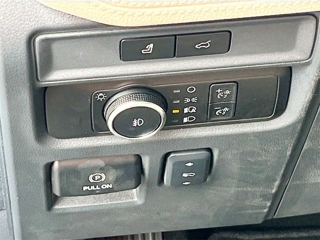 Used 2024 Ford Expedition Limited image 10
