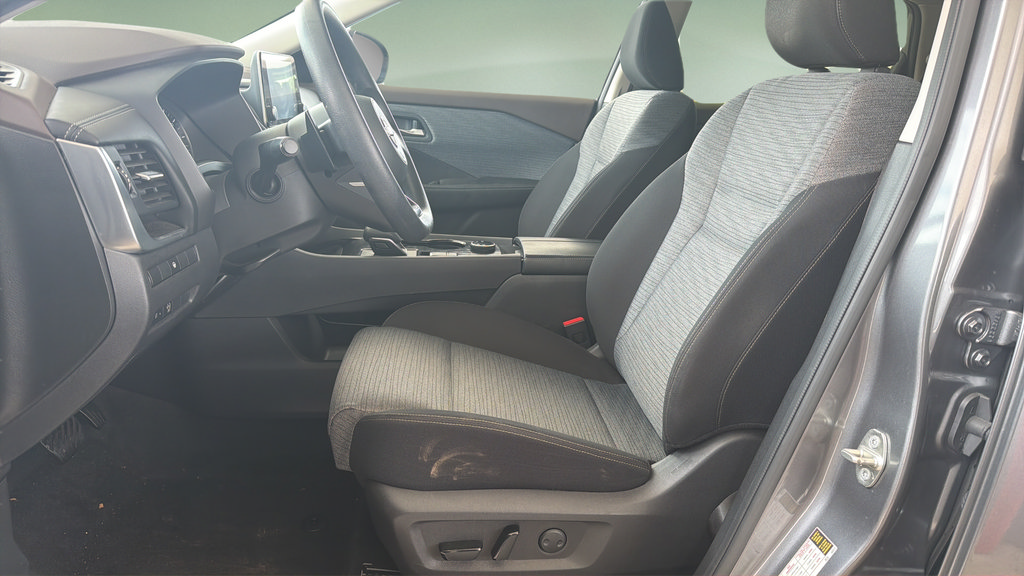 Certified 2023 Nissan Rogue SV AWD/4WD image 17