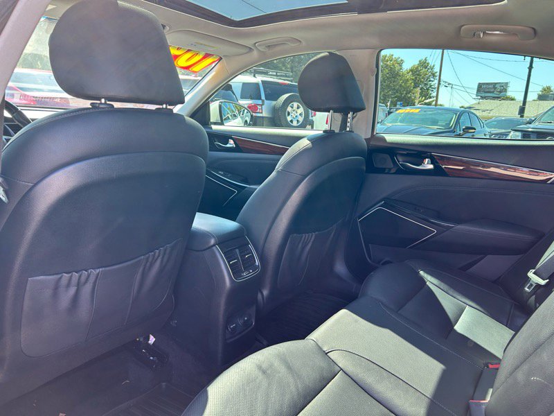 Used 2017 Kia Cadenza Premium w/ Luxury Package image 14