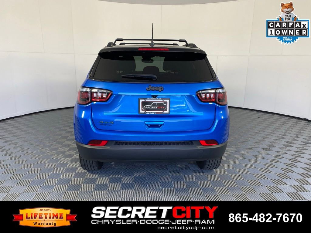 Used 2024 Jeep Compass Latitude w/ Convenience Group AWD/4WD image 6