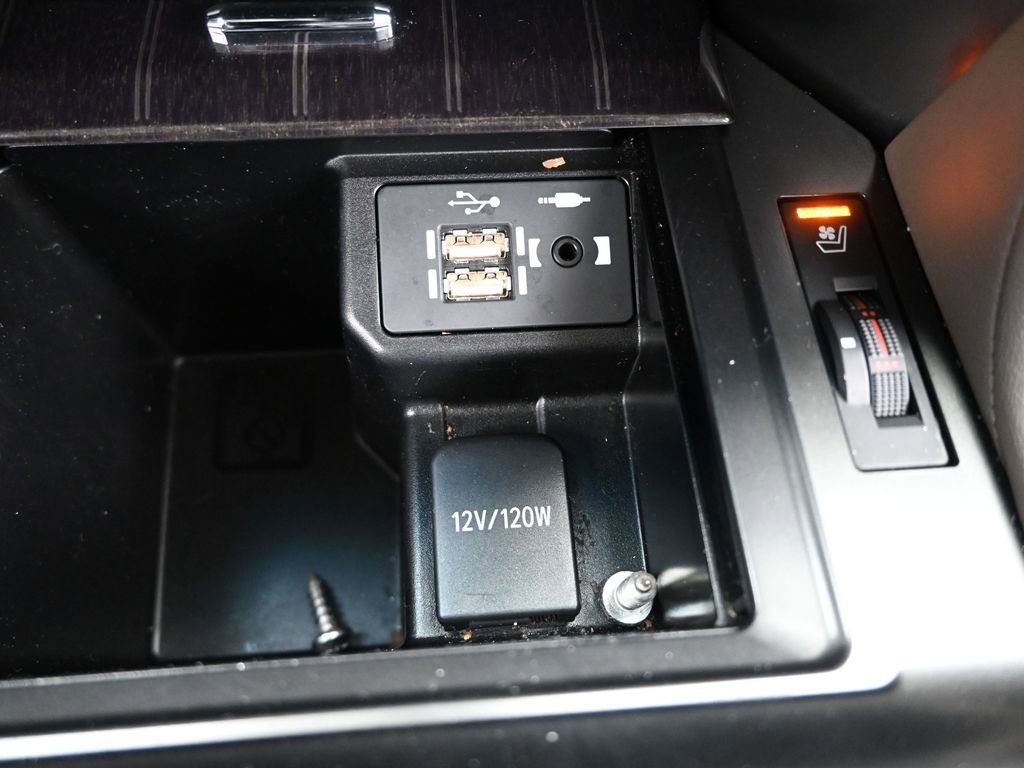 Used 2023 Lexus GX 460 Luxury w/ Sport Design Package image 31