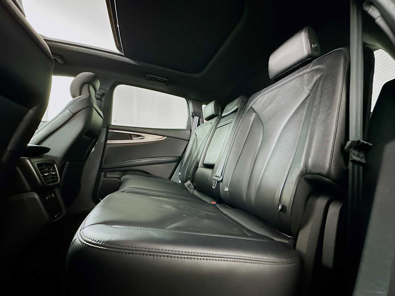 Used 2018 Lincoln MKX Reserve w/ Lincoln MKX Climate Package image 23