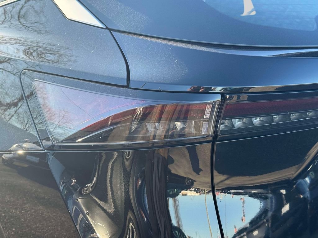 Used 2024 Nissan Ariya FWD image 10