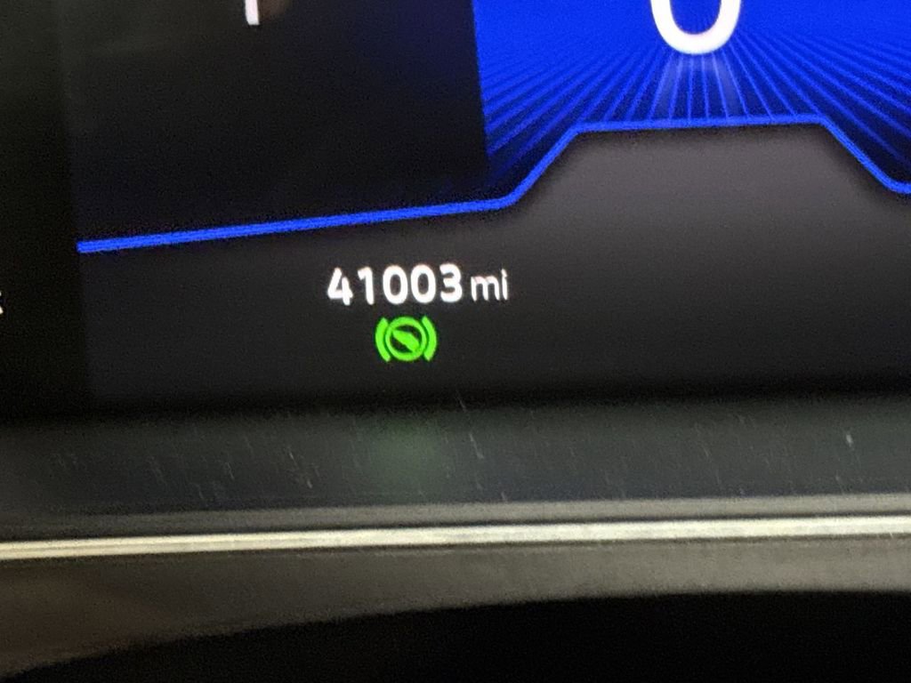 Used 2023 Volkswagen Tiguan SE image 12