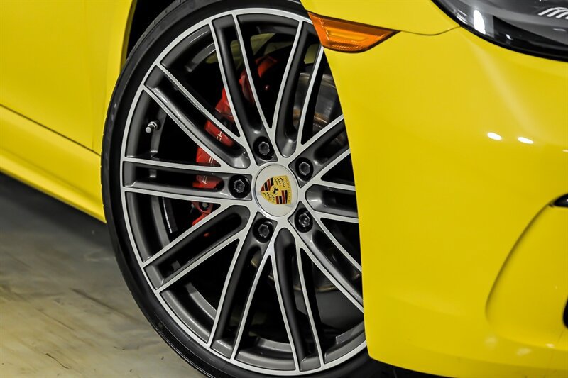 Used 2021 Porsche 718 Cayman S RWD image 4