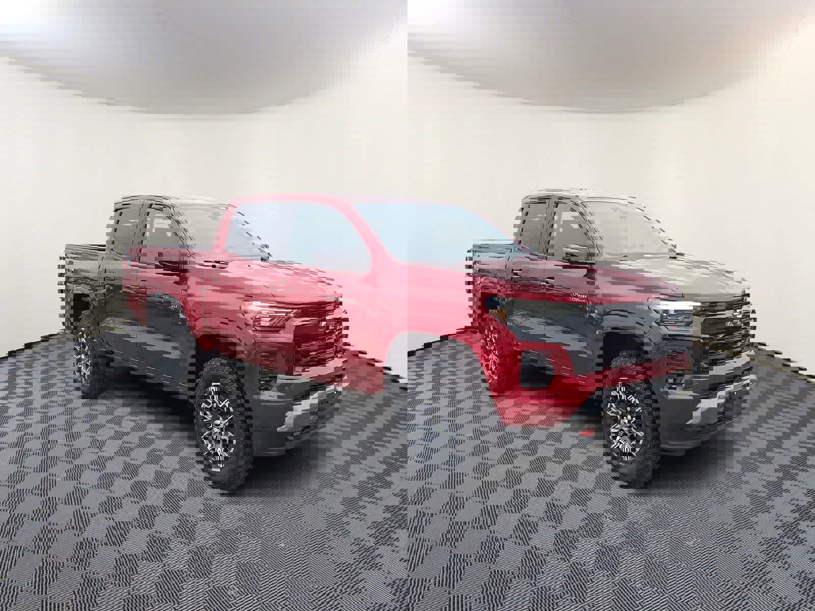 Used 2024 Chevrolet Colorado Z71 w/ Z71 Convenience Package 2 image 4