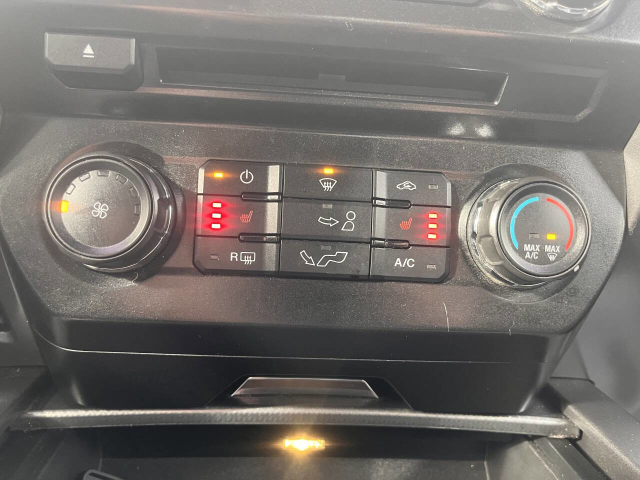 Used 2015 Ford F150 XLT w/ Equipment Group 302A Luxury image 18