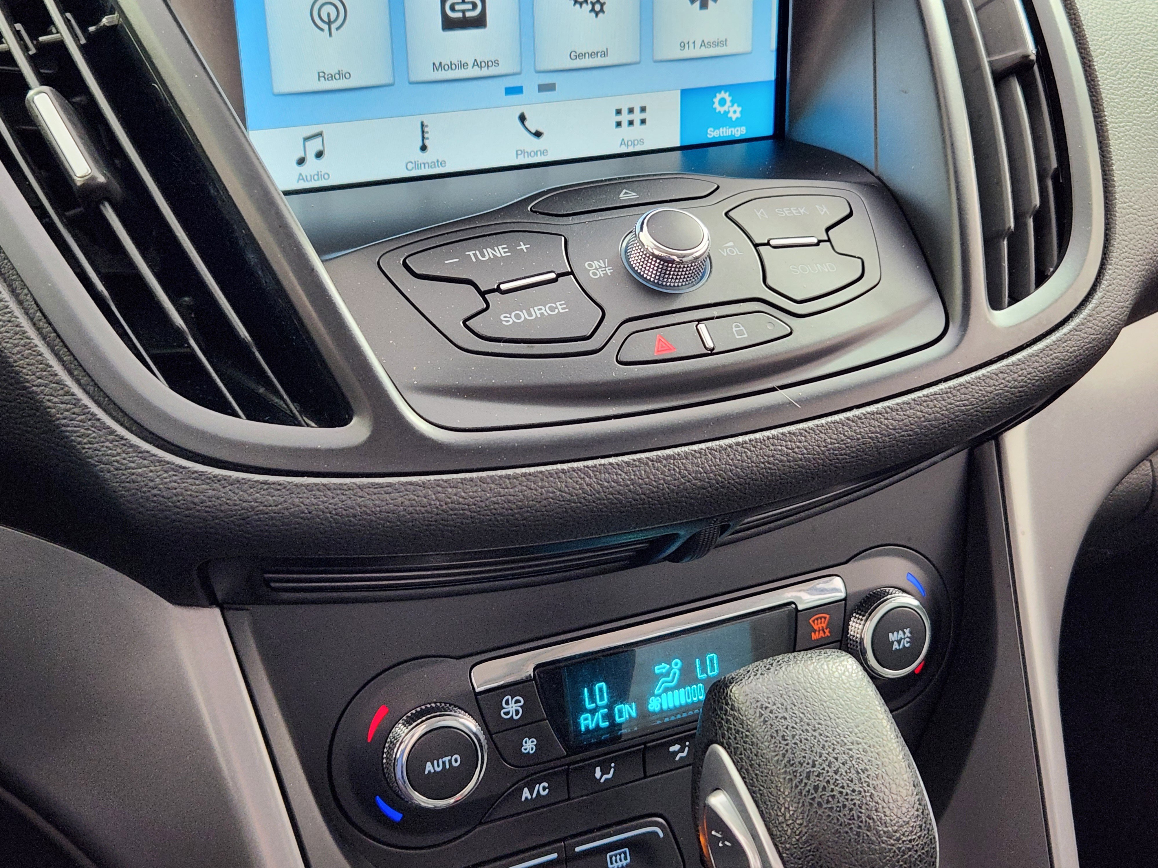 Used 2016 Ford Escape SE w/ Equipment Group 201A image 24