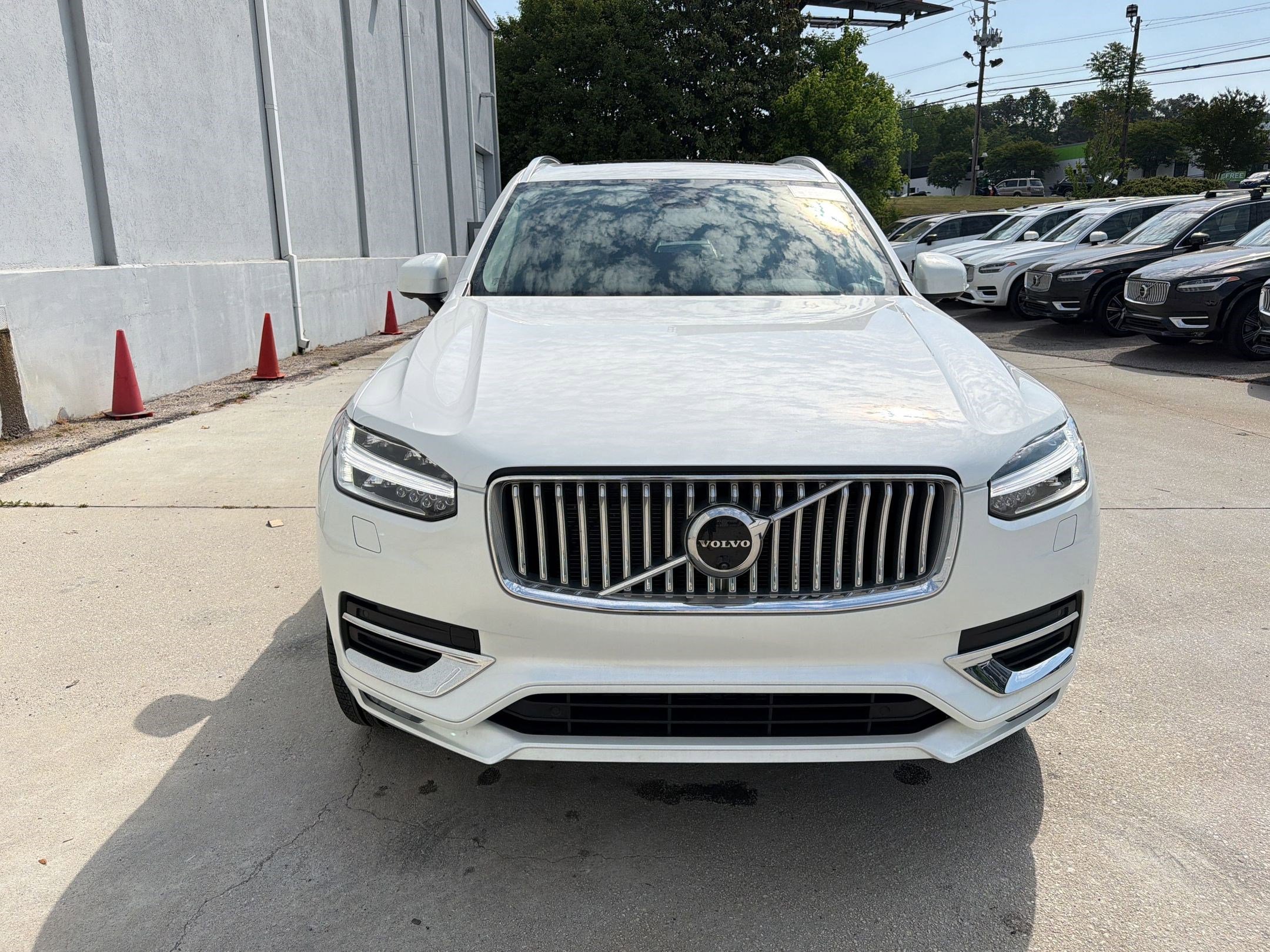 Used 2024 Volvo XC90 B6 Plus w/ Protection Package Premier AWD/4WD image 6