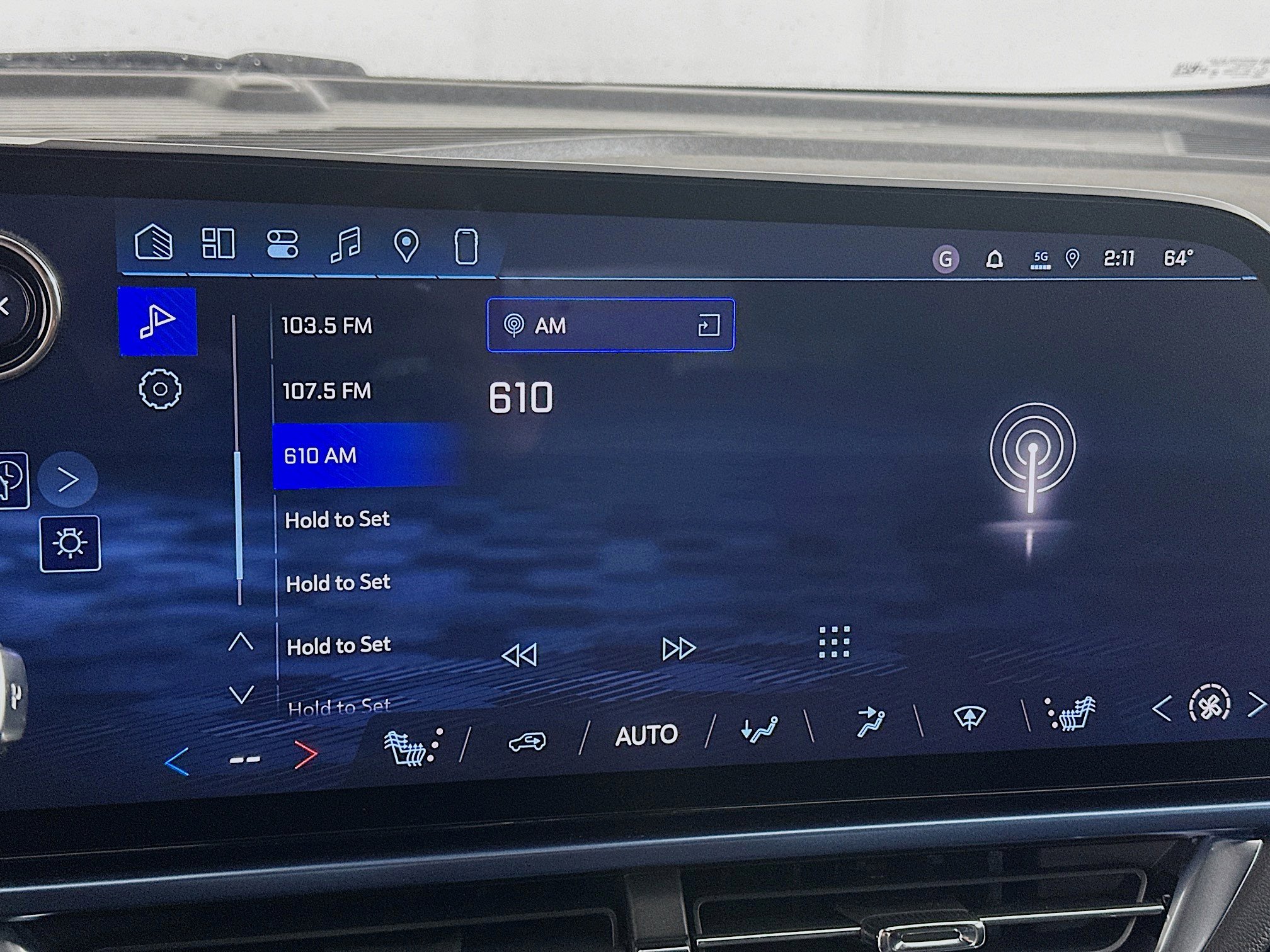 Used 2025 Chevrolet Equinox EV LT w/ Convenience Package image 19