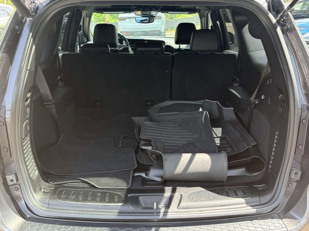 Used 2021 Dodge Durango R/T w/ Technology Group image 11