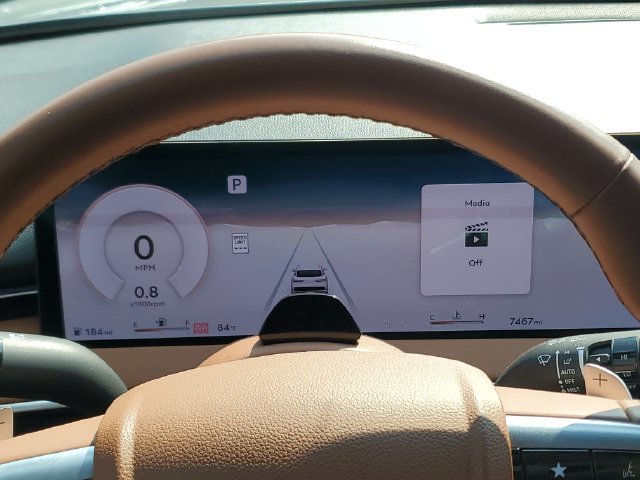 Certified 2026 Genesis GV70 2.5T Advanced AWD/4WD image 18