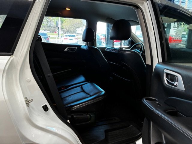 Used 2020 Nissan Pathfinder SL image 29