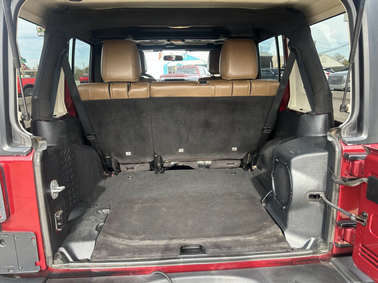 Used 2011 Jeep Wrangler Unlimited Rubicon w/ Trailer Tow Group image 8