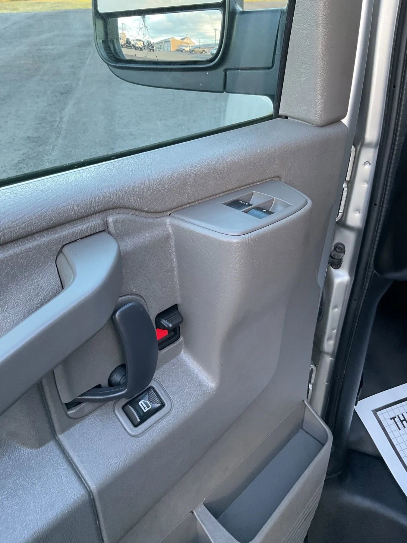 Used 2020 GMC Savana 3500 w/ Driver Convenience Package image 23