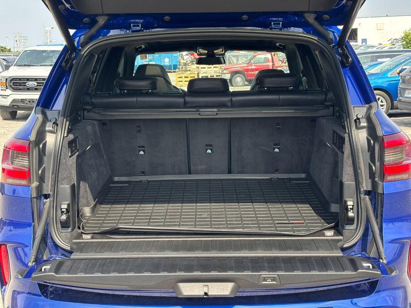 Used 2023 BMW X5 M AWD/4WD image 11