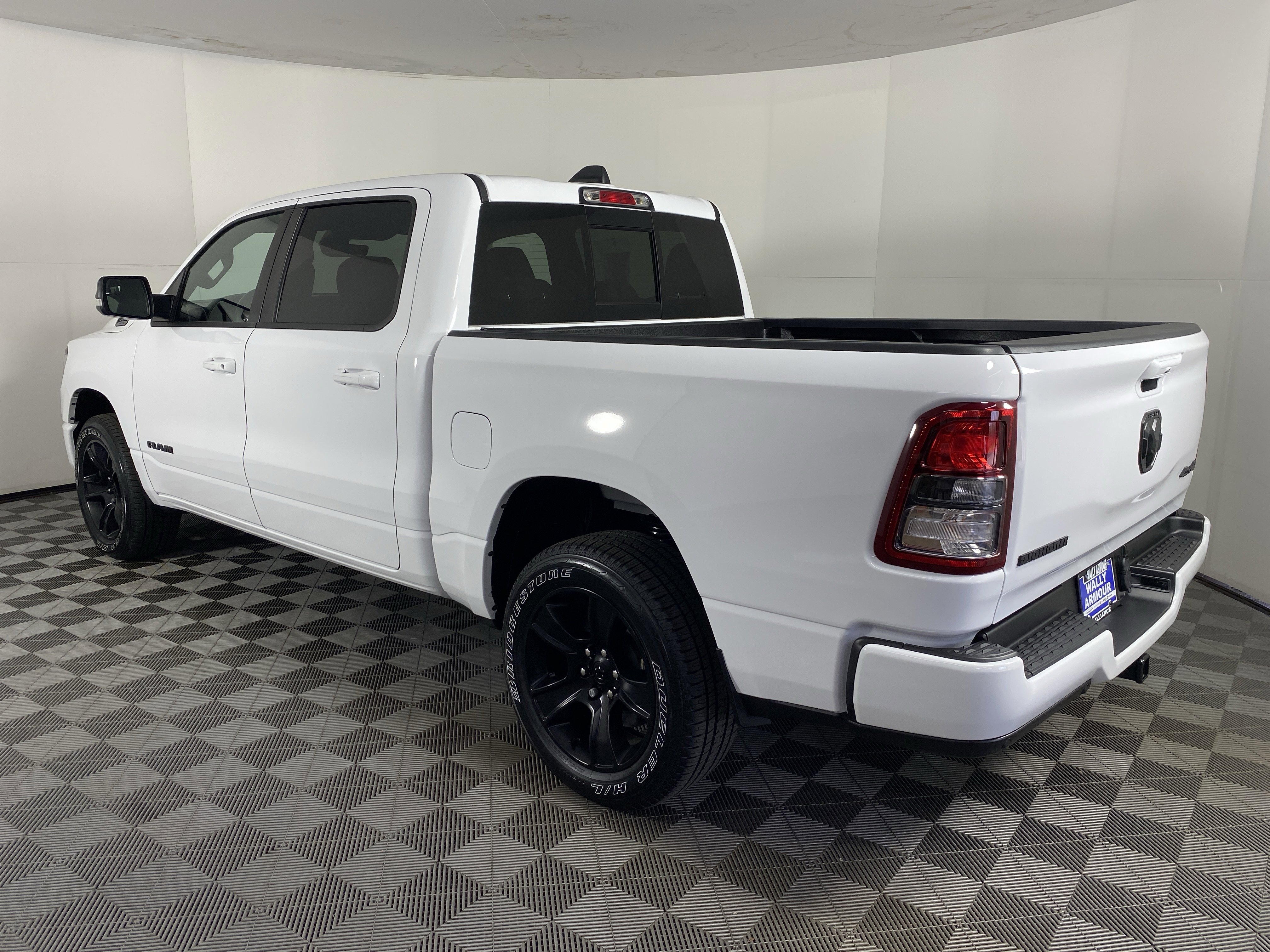 Used 2022 RAM 1500 Big Horn AWD/4WD image 9