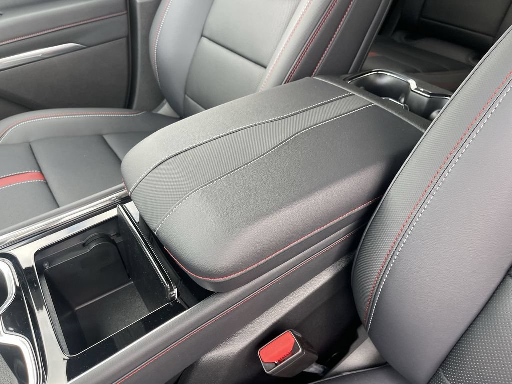 New 2026 Chevrolet Traverse RS w/ LPO, Floor Liner Package AWD/4WD image 21