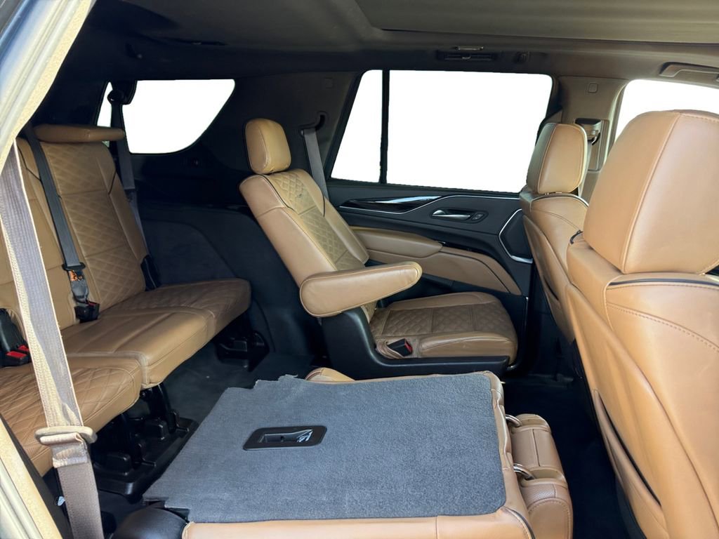 Used 2021 Cadillac Escalade Sport w/ Heavy-Duty Trailer Package image 18