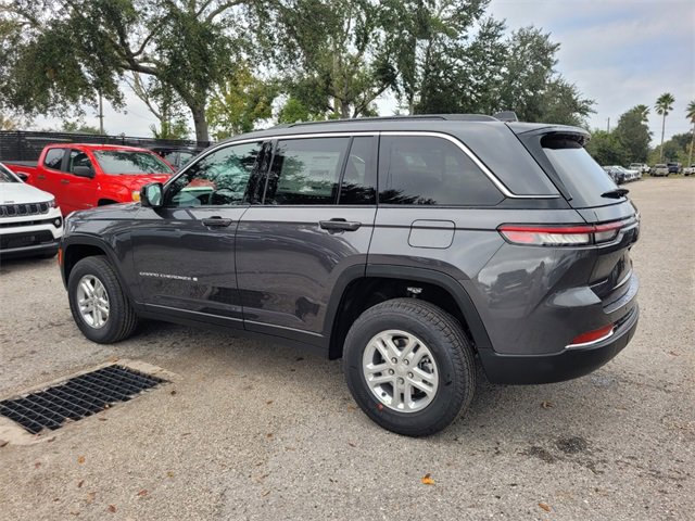 New 2025 Jeep Grand Cherokee Laredo image 10