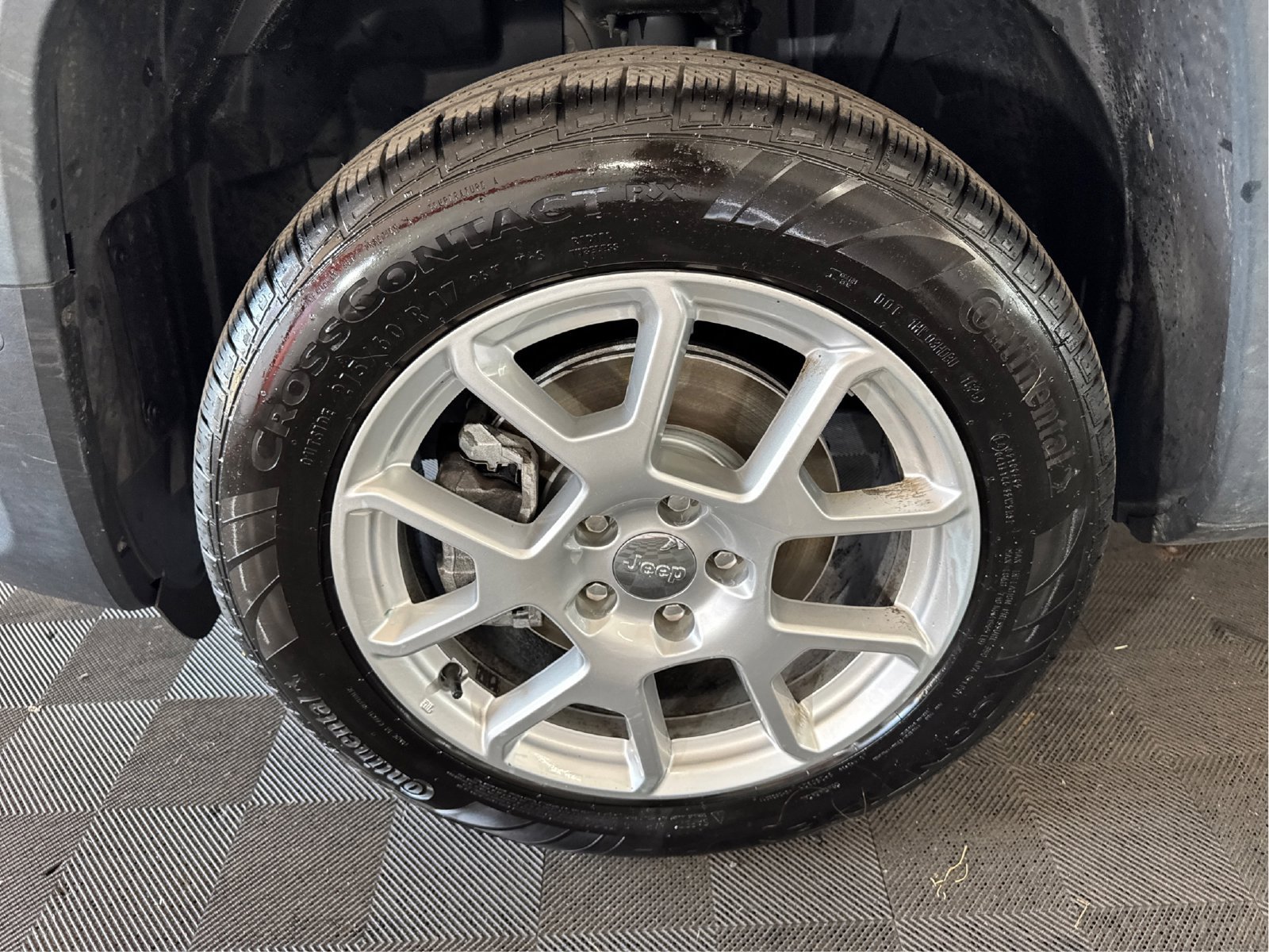 Used 2021 Jeep Renegade Limited w/ Sun & Sound Group AWD/4WD image 24