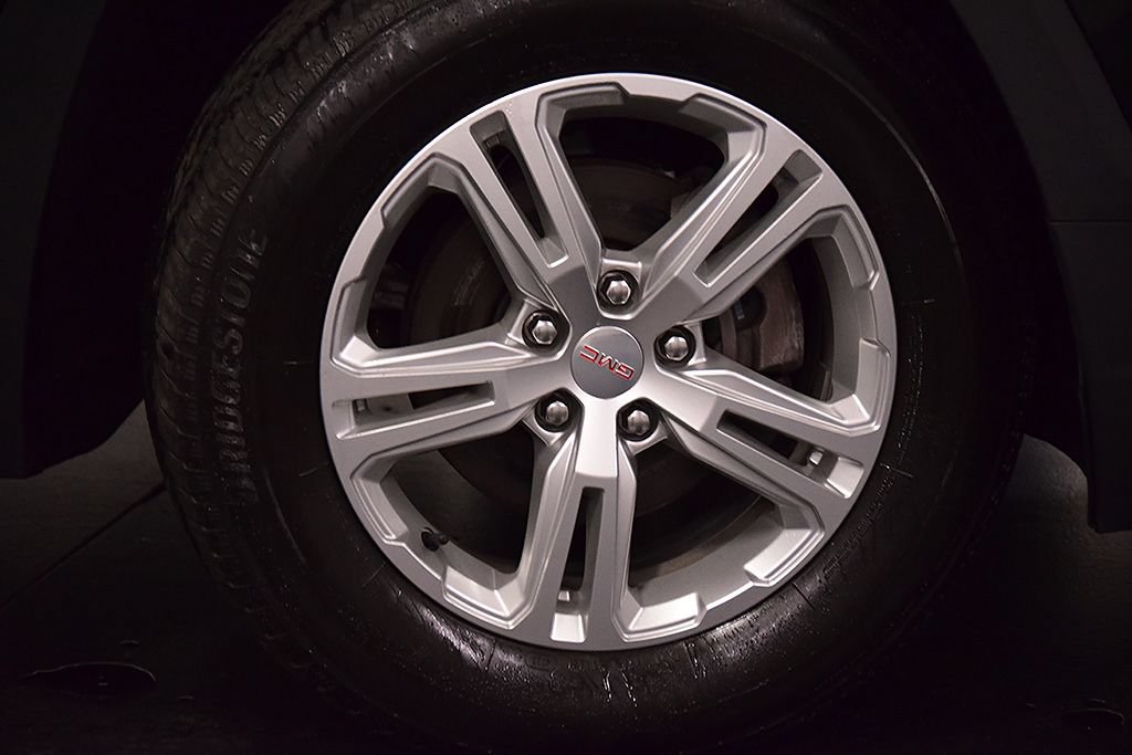 Used 2024 GMC Terrain SLE w/ Driver Convenience Package AWD/4WD image 10