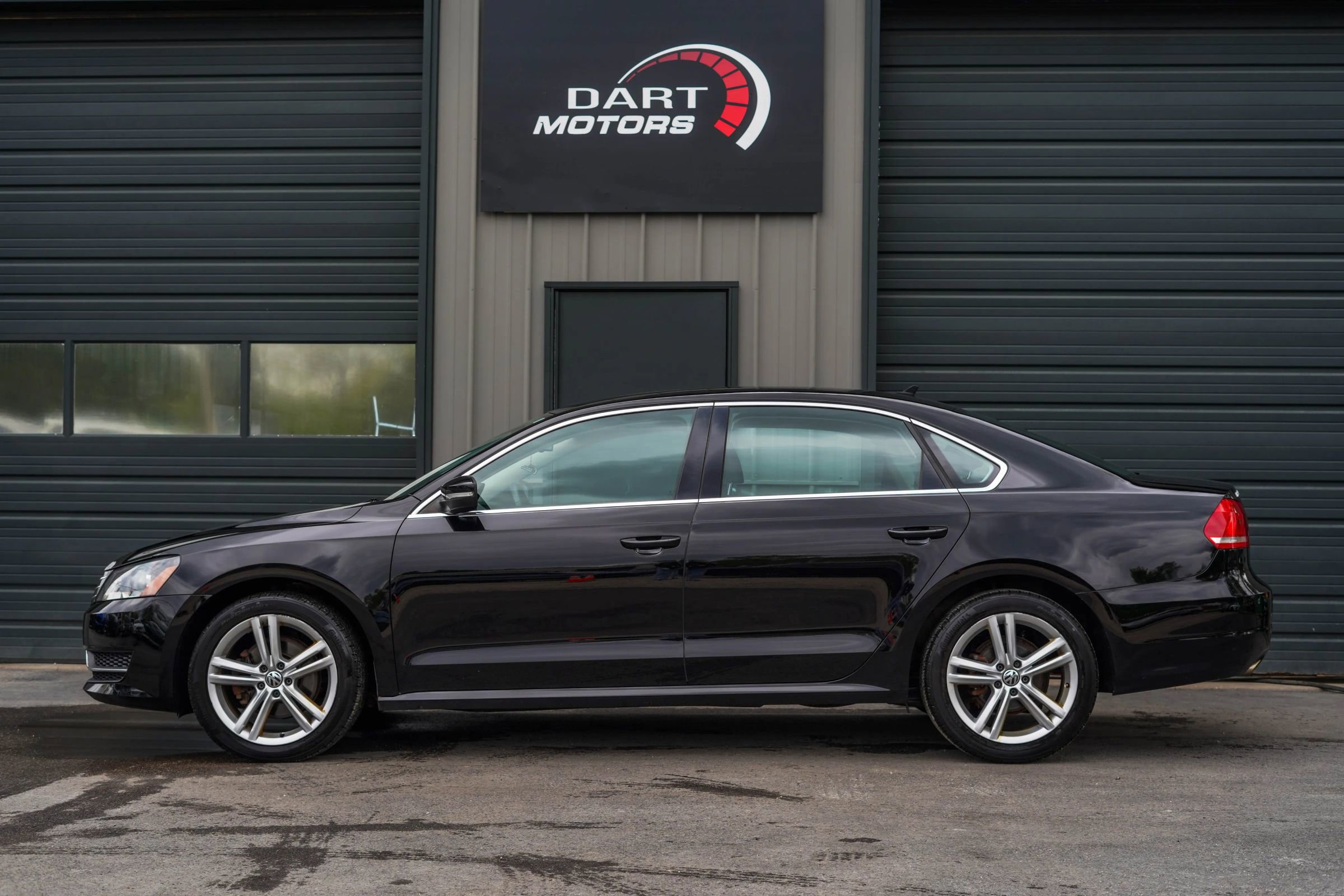 Used 2014 Volkswagen Passat TDI SE FWD image 4