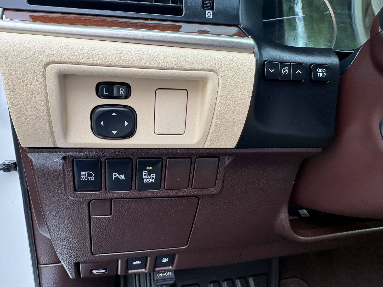 Used 2018 Lexus ES 350 w/ Navigation System Package FWD image 40