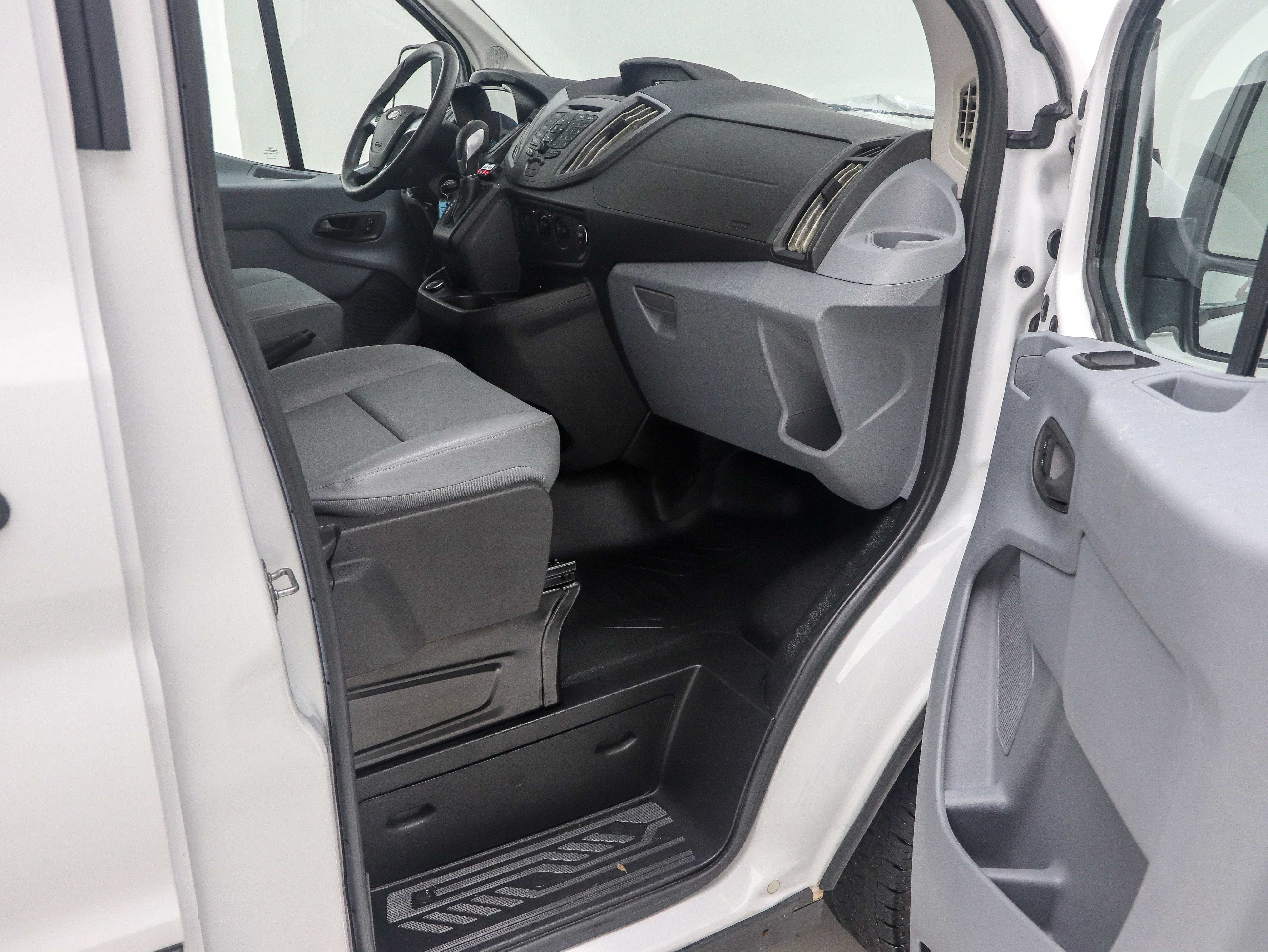Used 2017 Ford Transit 350 XL RWD image 18