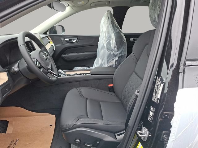New 2026 Volvo XC60 B5 Plus w/ Protection Package Premier AWD/4WD image 6