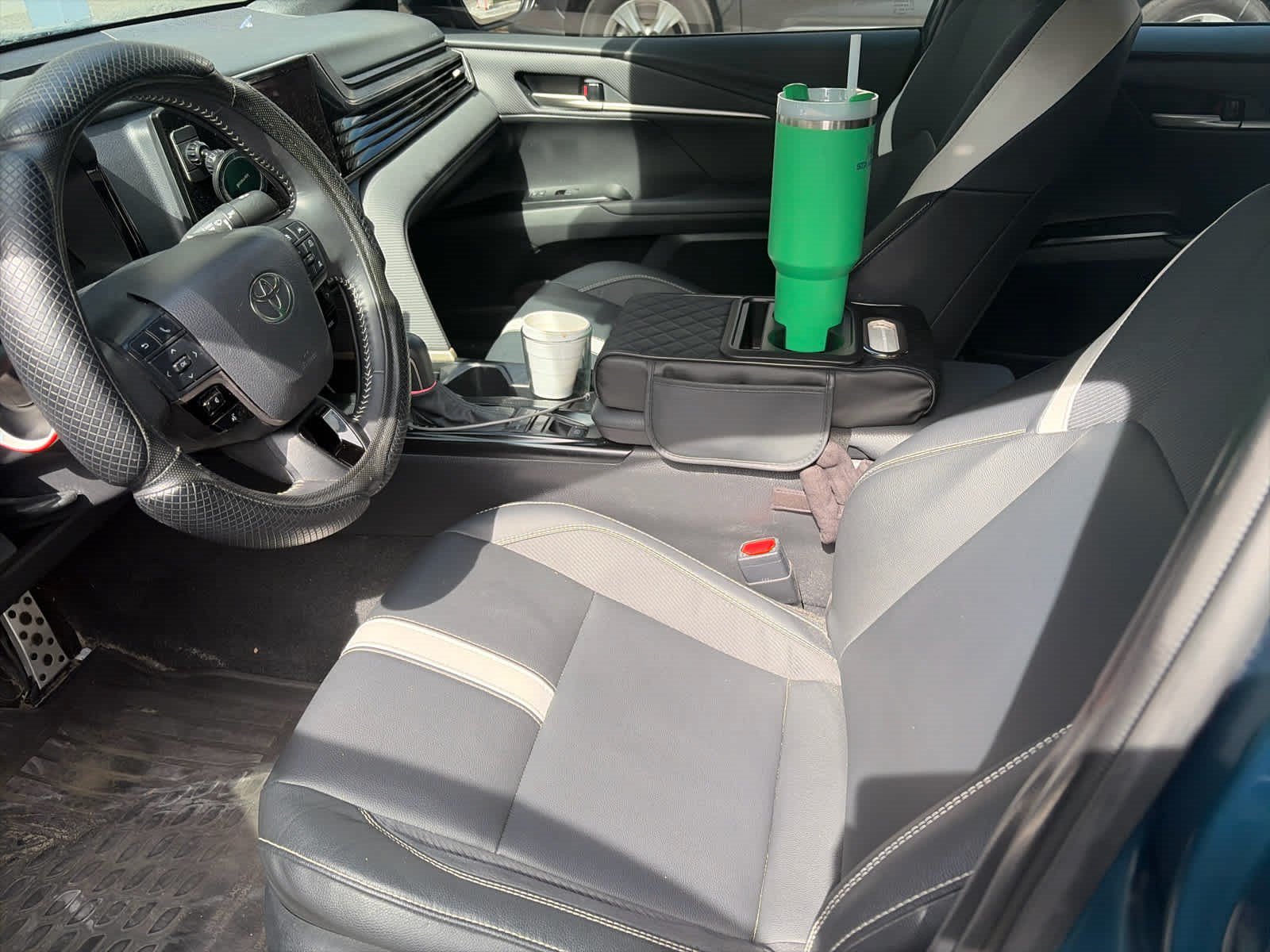 Used 2026 Toyota Camry SE w/ Convenience Package FWD image 7