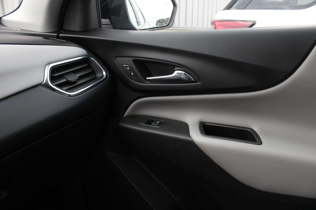 Used 2024 Chevrolet Equinox LS w/ LS Convenience Package FWD image 19
