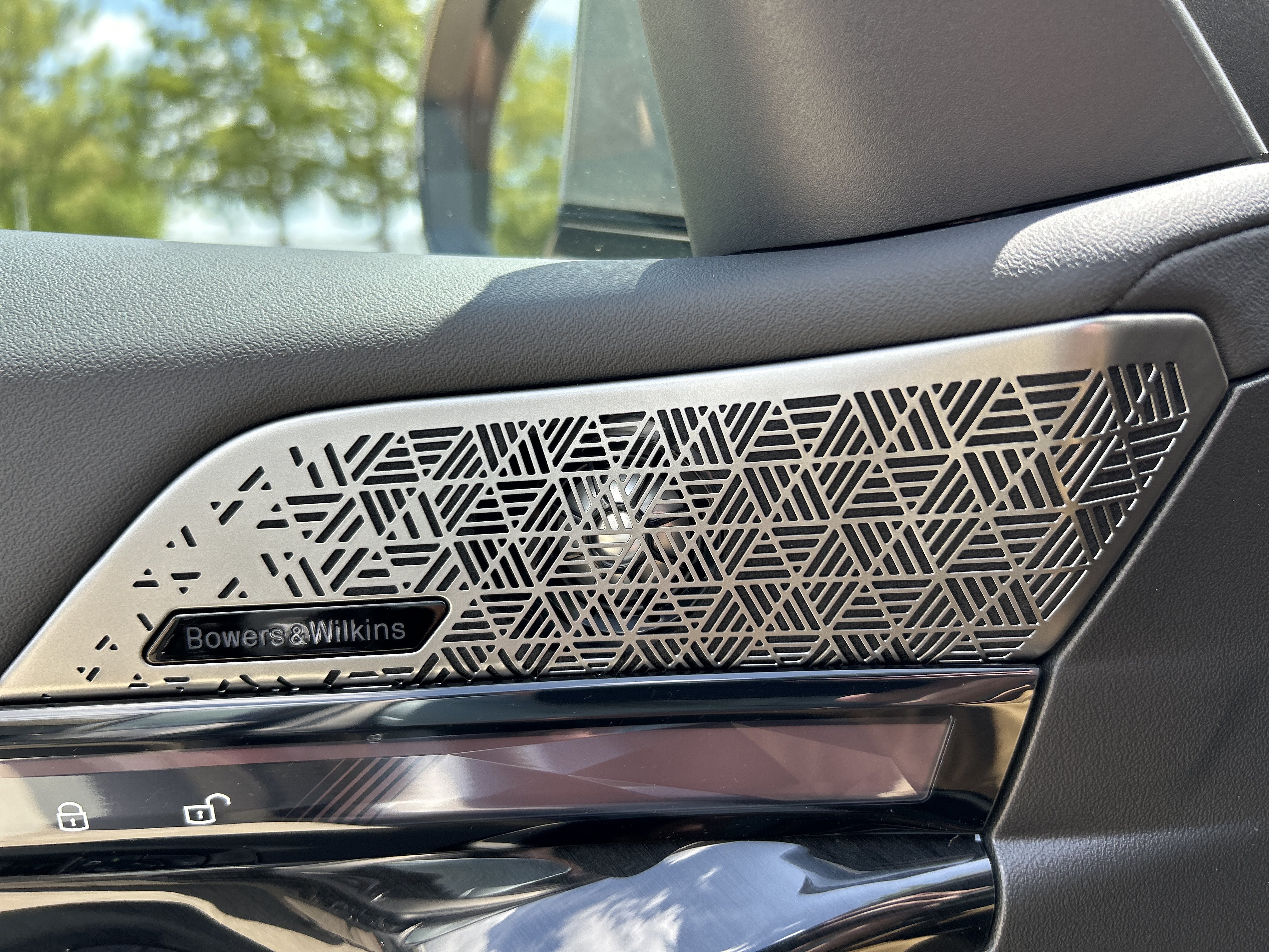 New 2026 BMW 550e xDrive AWD/4WD image 15