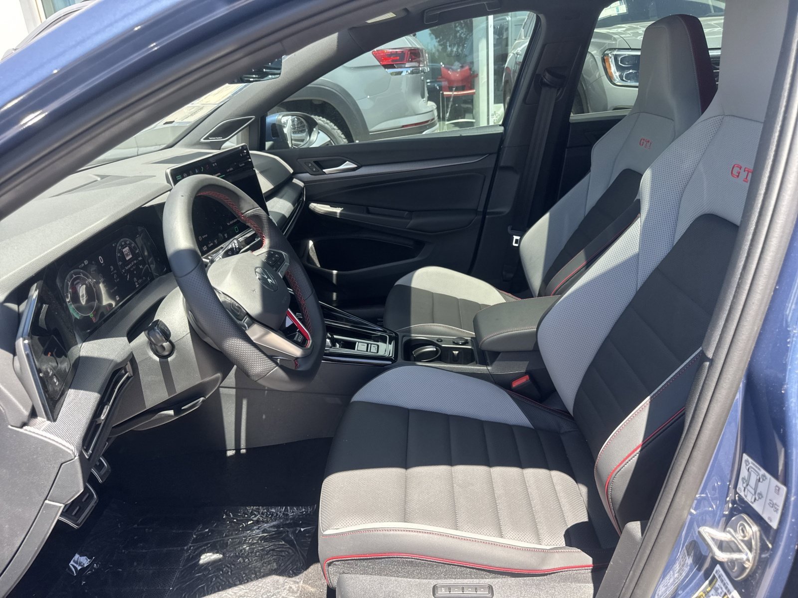 New 2026 Volkswagen GTI SE FWD image 9