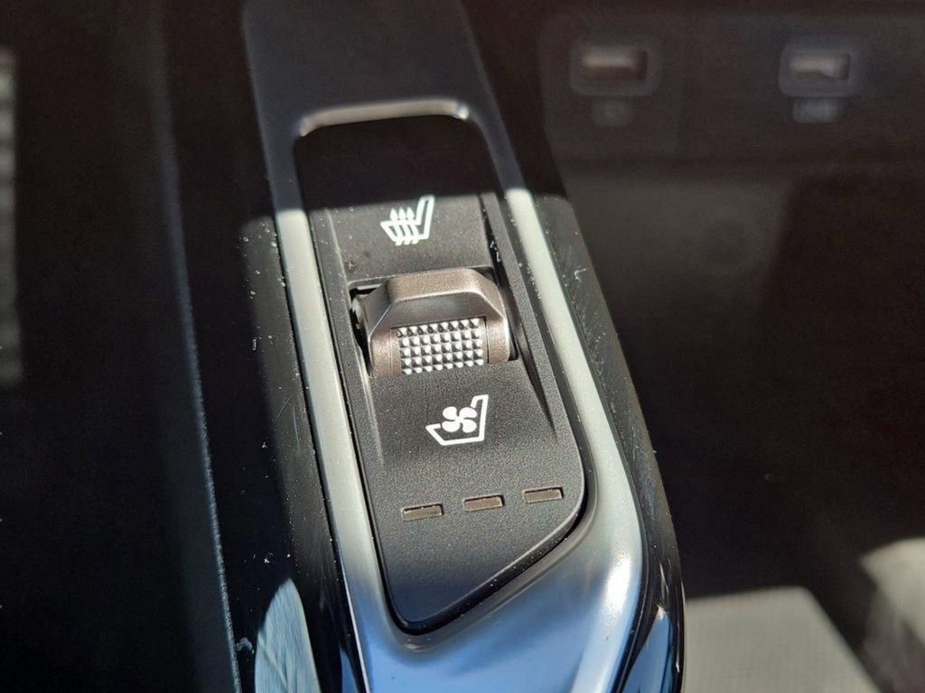 Certified 2023 Kia Sorento SX Prestige image 28