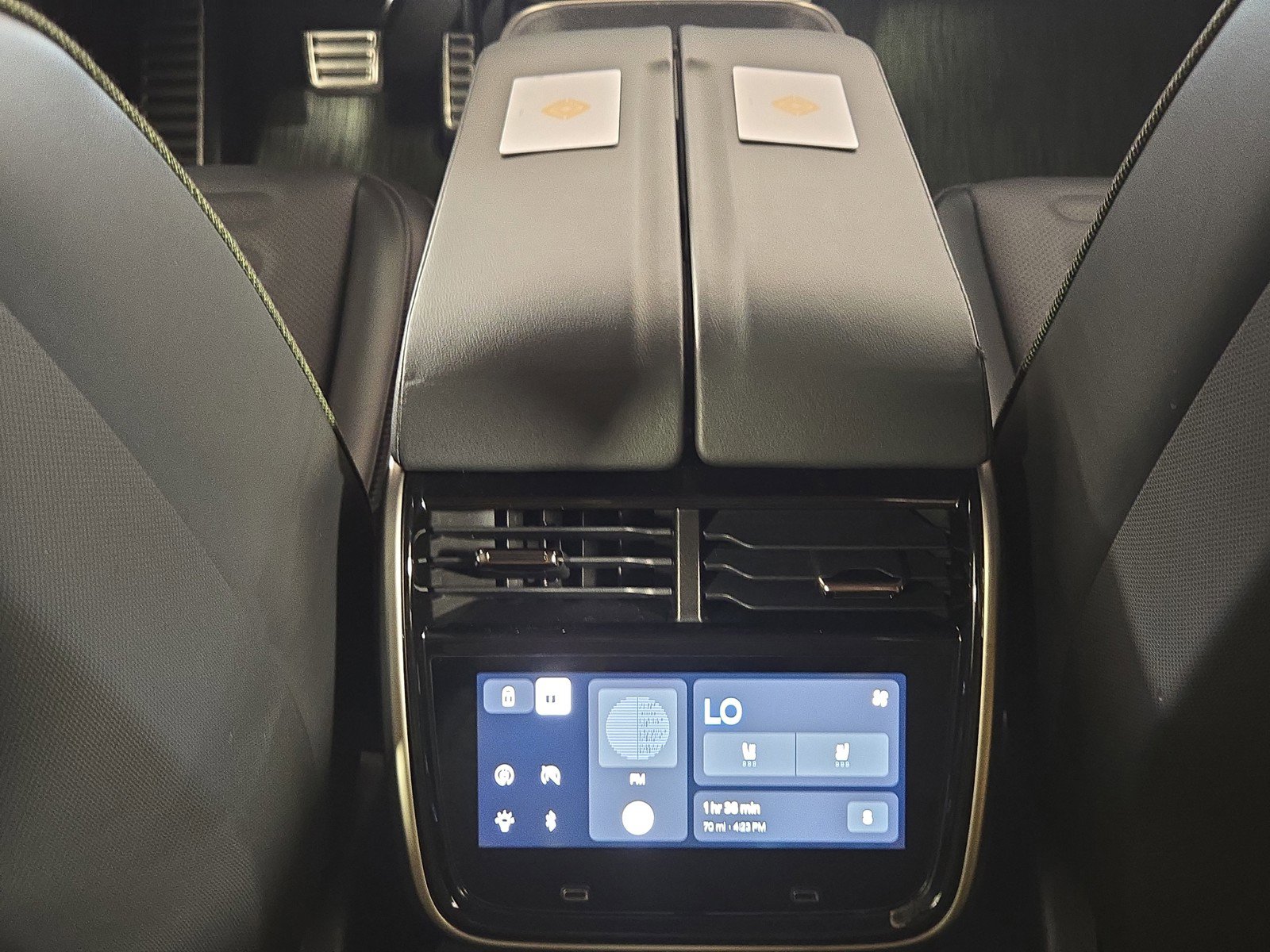 Used 2024 Rivian R1S Adventure AWD/4WD image 30