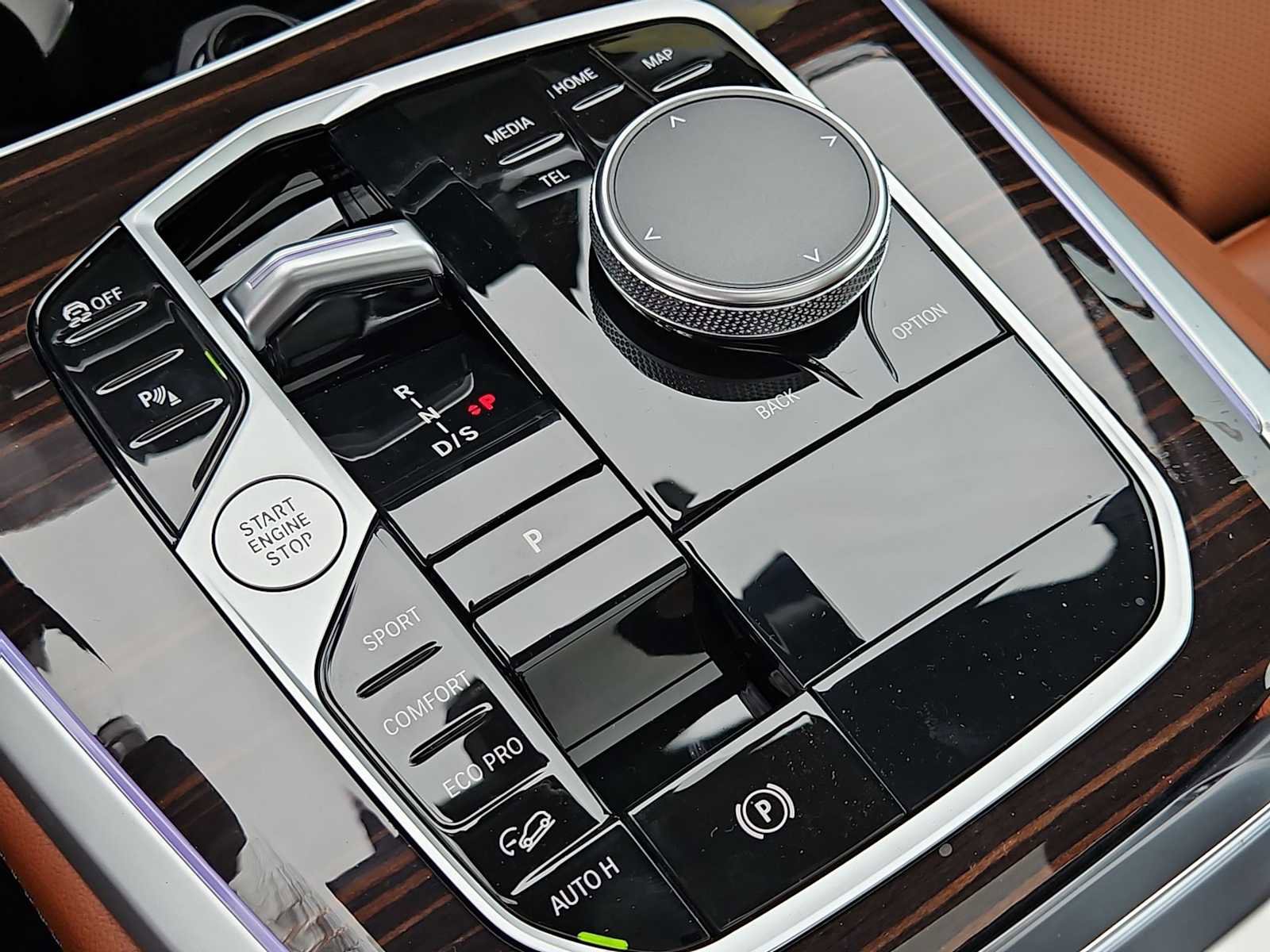 New 2026 BMW X5 M60i w/ Climate Comfort Package image 30