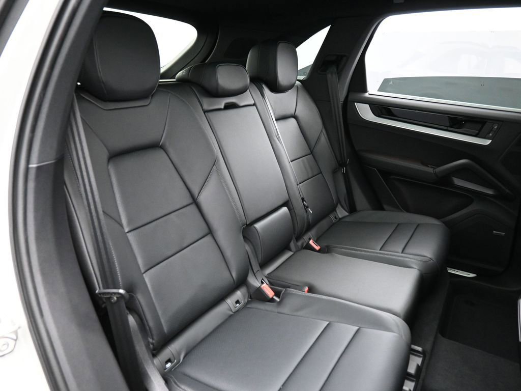 New 2026 Porsche Cayenne S image 28