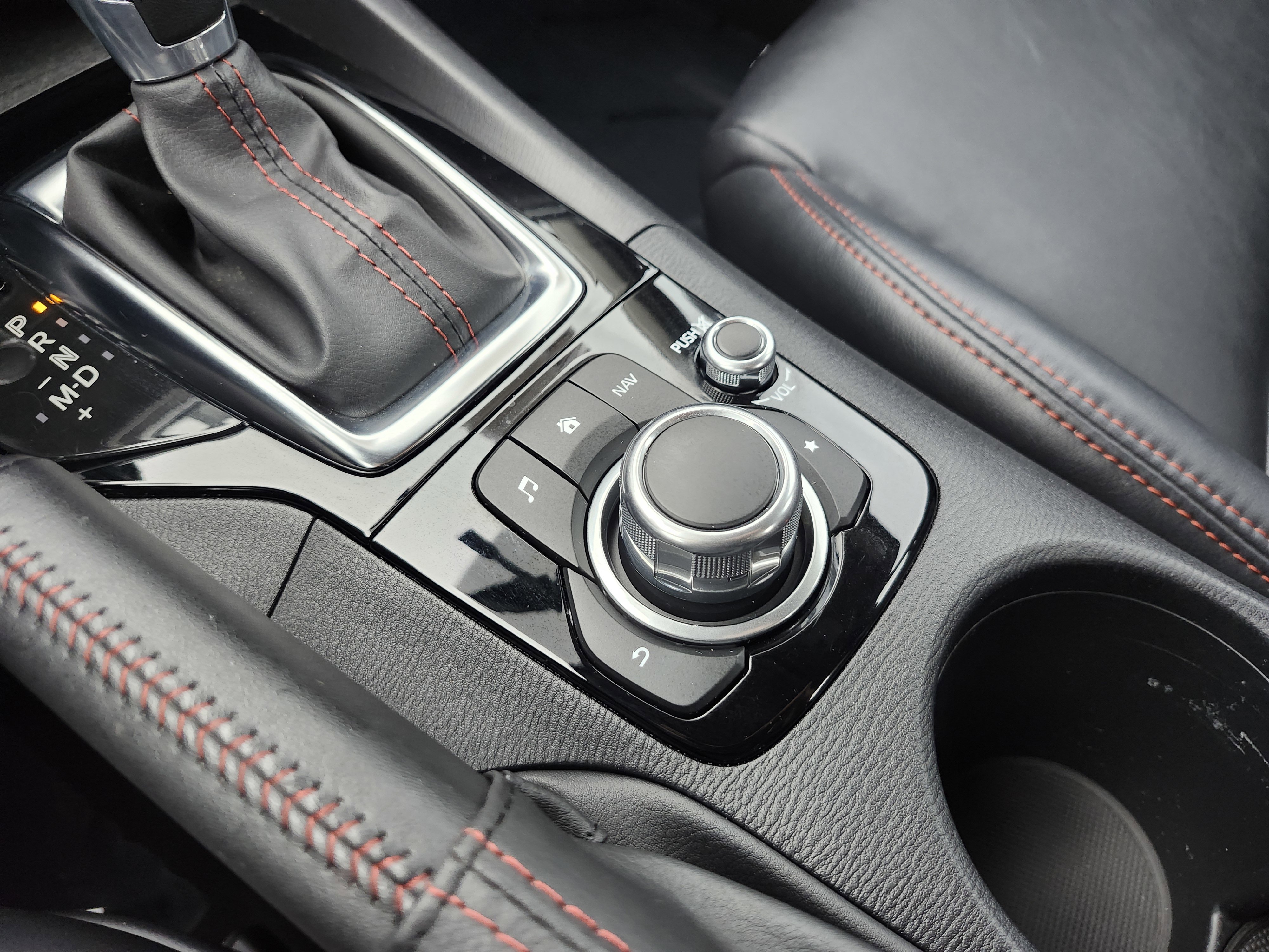 Used 2014 MAZDA MAZDA3 s Touring FWD image 10