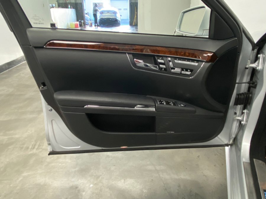 Used 2013 Mercedes-Benz S 550 4MATIC w/ Sport Pkg image 45