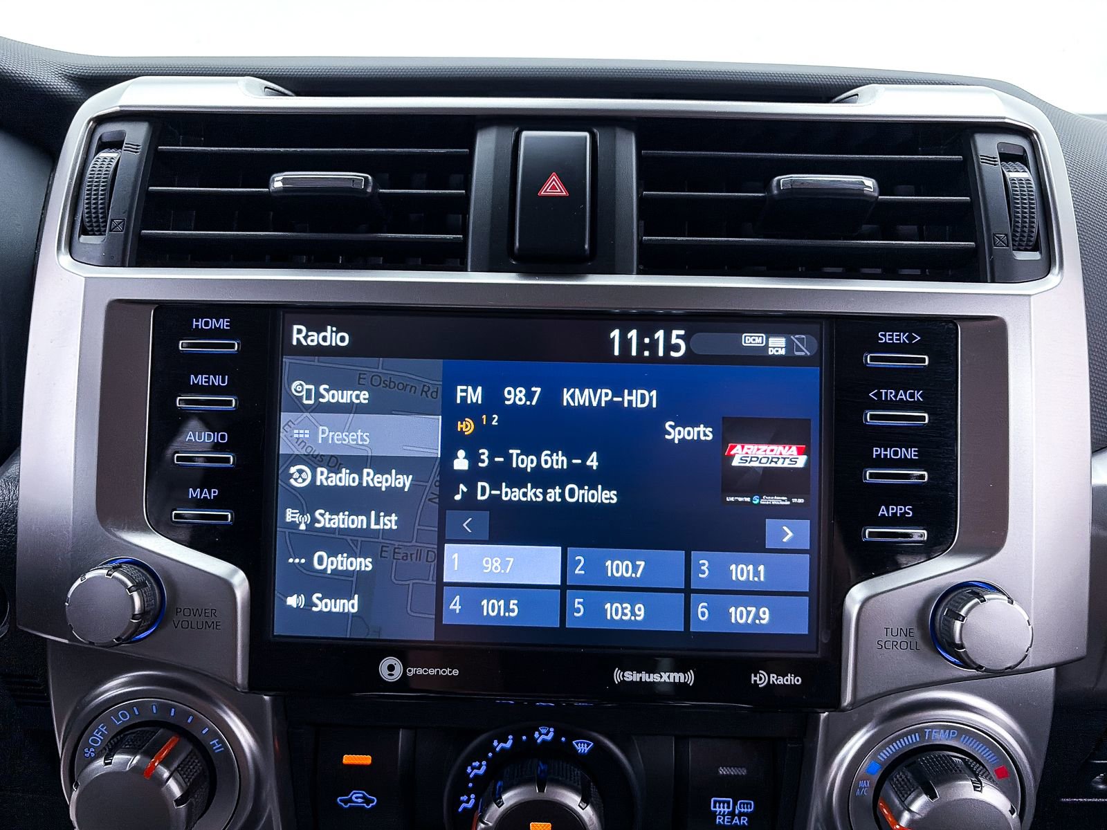 Used 2022 Toyota 4Runner SR5 AWD/4WD image 18