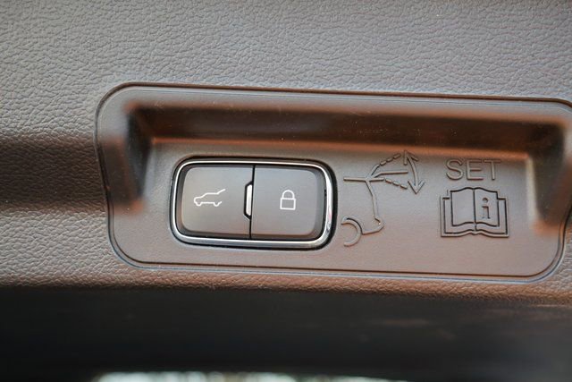 Used 2022 Ford Explorer ST w/ Equipment Group 401A image 11