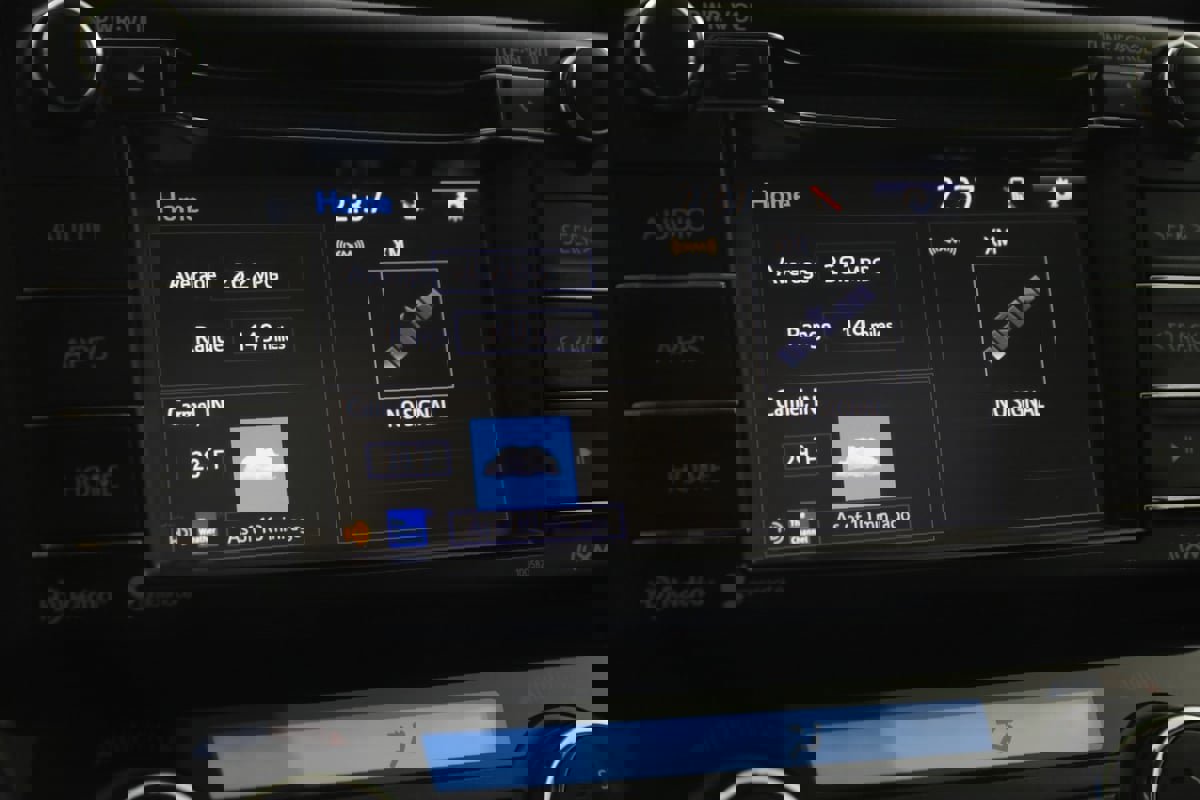 Used 2017 Toyota RAV4 XLE image 28