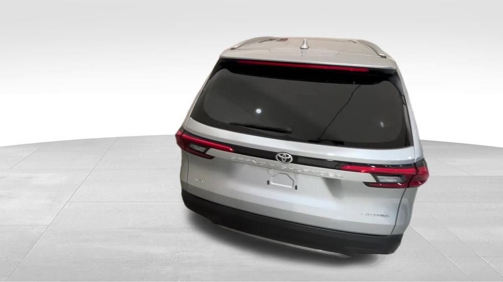 Used 2024 Toyota Grand Highlander Platinum image 13