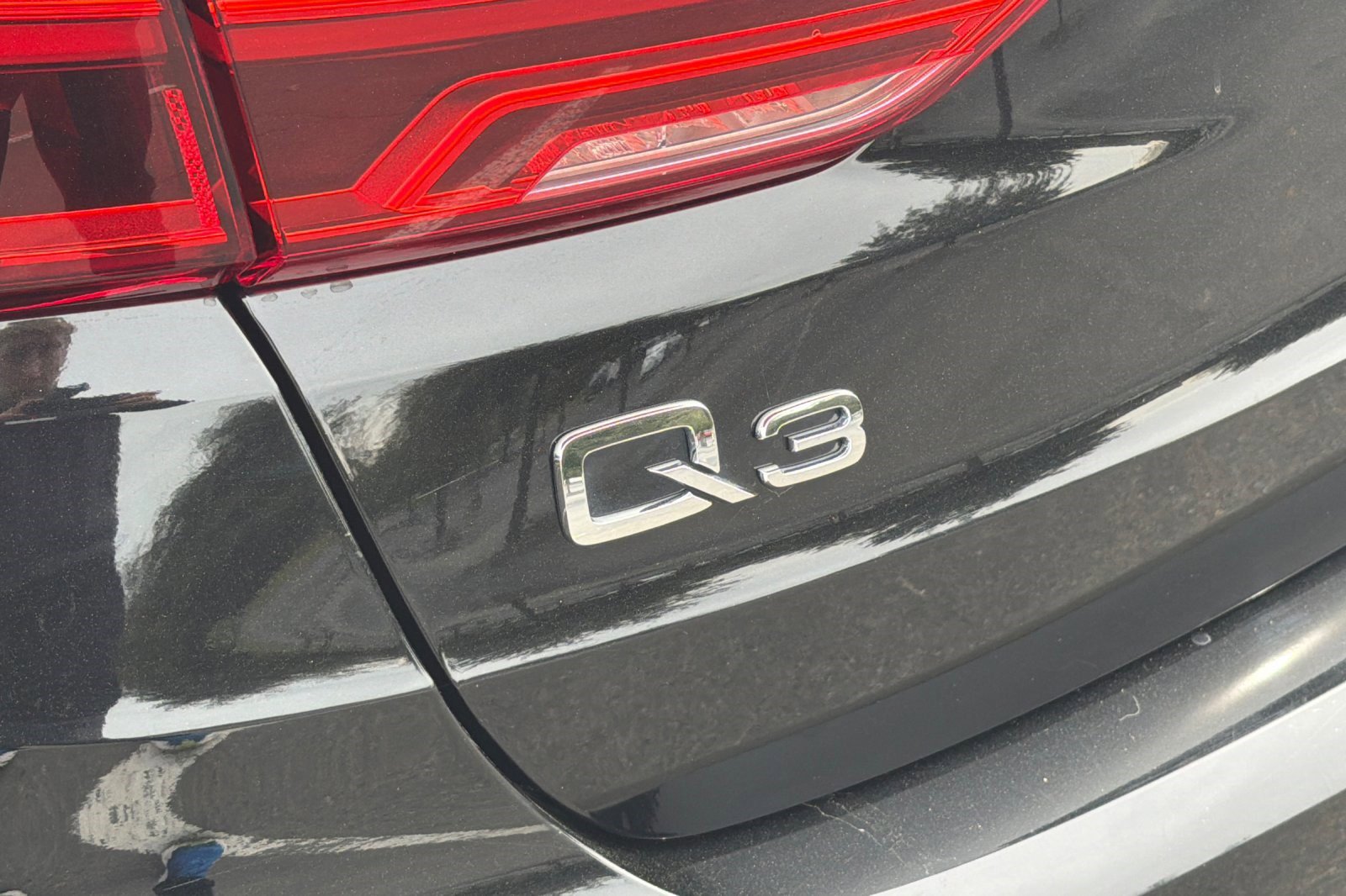 Used 2020 Audi Q3 2.0T Prestige w/ Prestige Package image 40