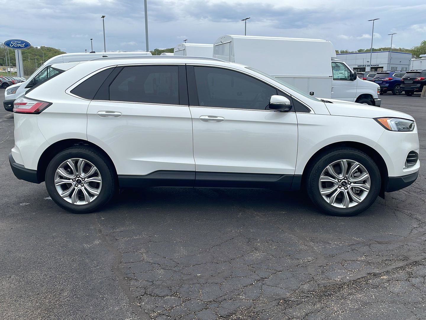 Used 2024 Ford Edge Titanium w/ Equipment Group 301A AWD/4WD image 6