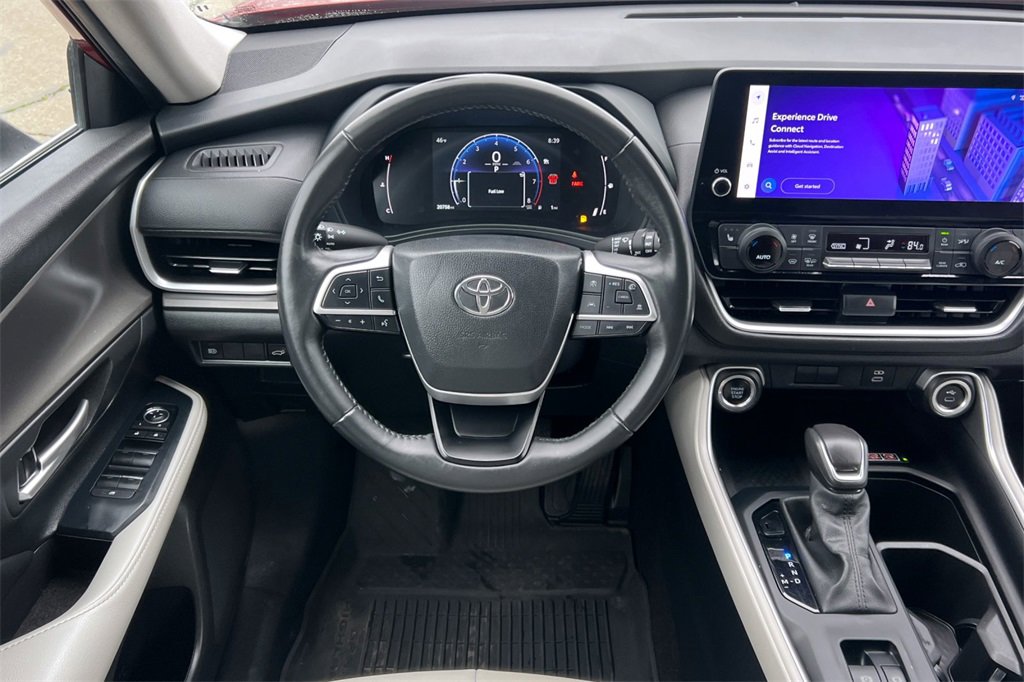 Certified 2024 Toyota Grand Highlander XLE image 16